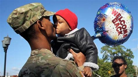 Top 7 Surprise Military Homecomings - ABC News