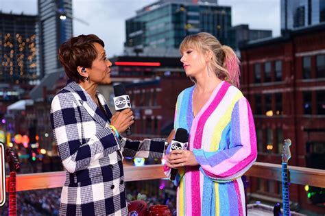 Taylor Swift at NFL Draft in Nashville 04/25/2019 • CelebMafia