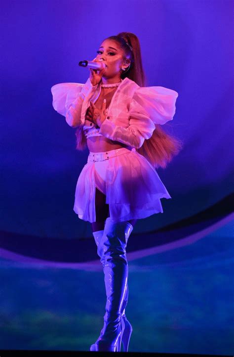 Ariana Grande - Performs Live at the "Sweetener World Tour" in London • CelebMafia