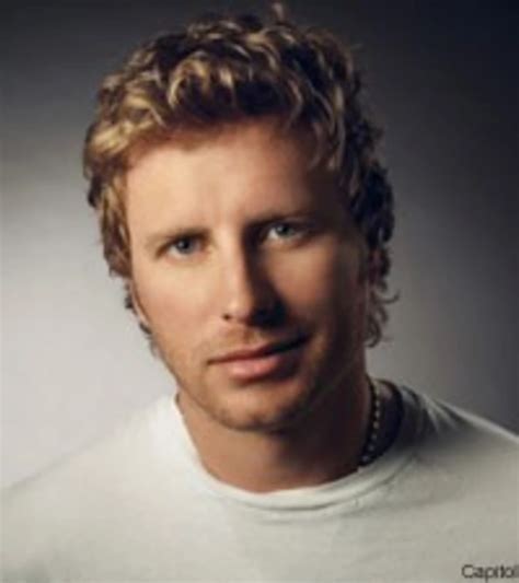 Dierks Bentley Goes the Extra Mile for Kids