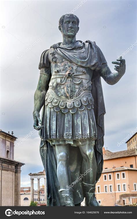 Julius Caesar Sculpture - Statue Of Julius Caesar In Rome Stock Photo Download Image Now Istock ...