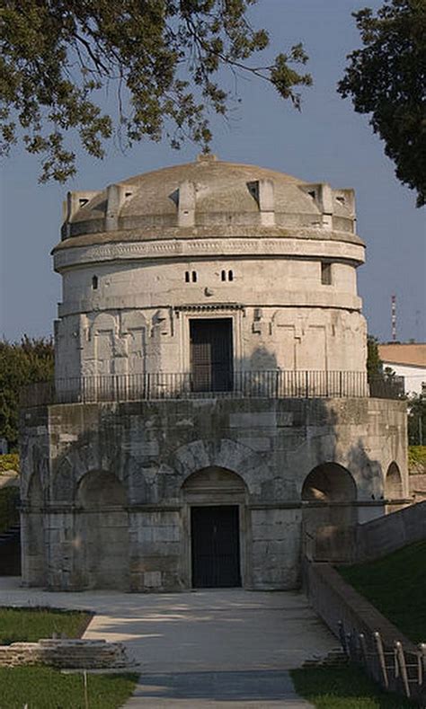 Tomb of Theodoric the Great Ravenna (cropped) - Goths - Wikipedia, the ...