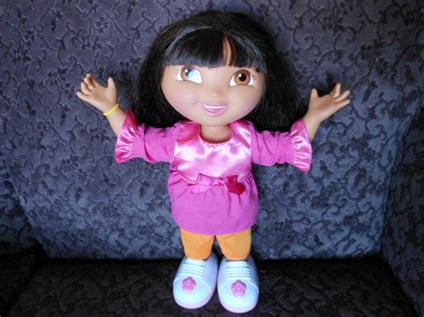 2009 Mattel Viacom "We Did It Dora" dancing singing Nickelodeon Dora ...