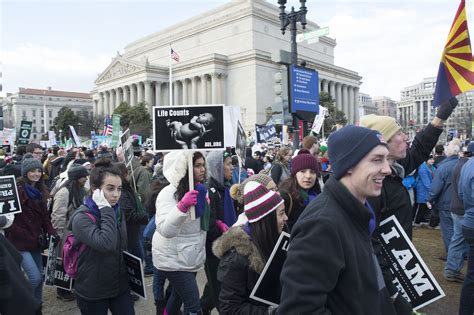 Arizonans join hundreds of thousands at pro-life march on Supreme Court – Cronkite News