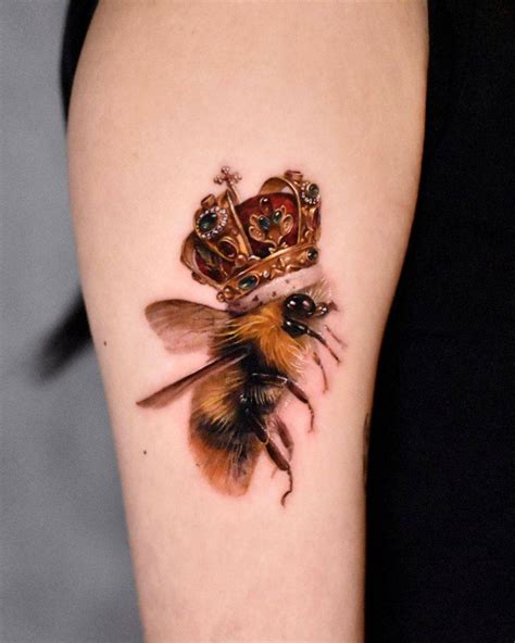 Aggregate more than 84 realistic honey bee tattoo latest - in.coedo.com.vn