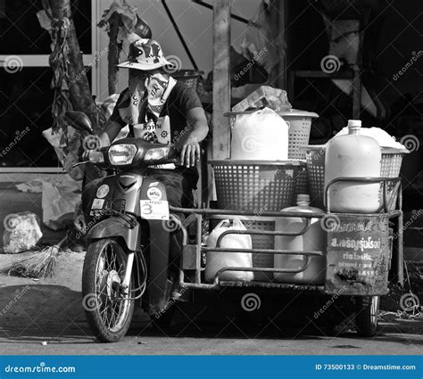 Thai ice delivery man editorial stock photo. Image of streetscene - 73500133