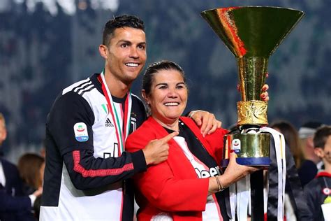 Cristiano Ronaldo - Parents & Siblings. Who are they?