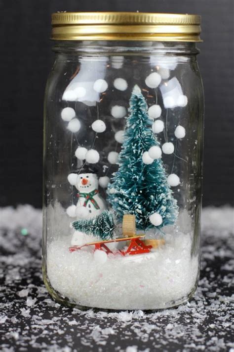 Cute DIY Snow Globe Ideas That You Can Easily Make Using Mason Jars