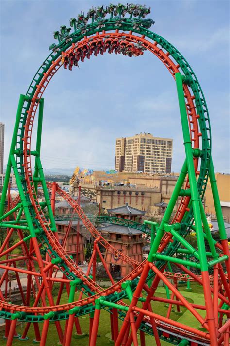 Opening of Dueling Dragons - Intamin Amusement Rides