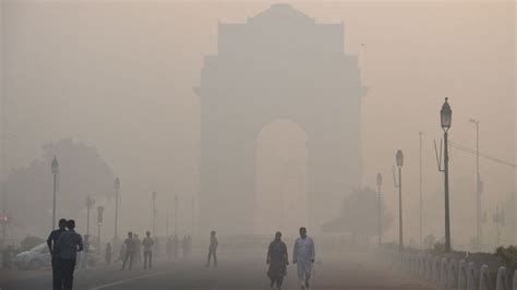 Lancet study: Pollution killed 2.3 million Indians in 2019 - BBC News