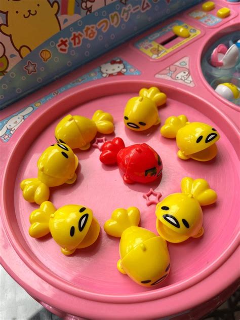 Fish Toy Game Sanrio Characters (Gudetama, Hello Kitty, My Melody ...