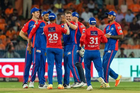 Anrich Nortje celebrates a wicket with his team-mates | ESPNcricinfo.com