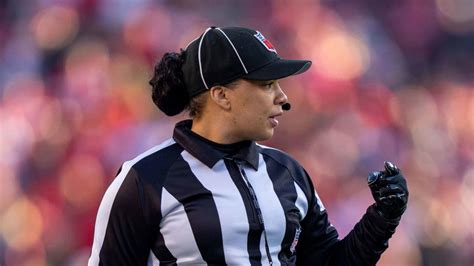 NFL female referees: How many are there and what do they make per game