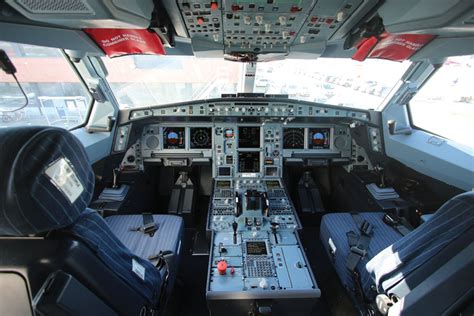 Airbus A330 Cockpit Layout