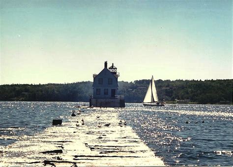 Al's Lighthouses: Maine - Rockland Breakwater Lighthouse