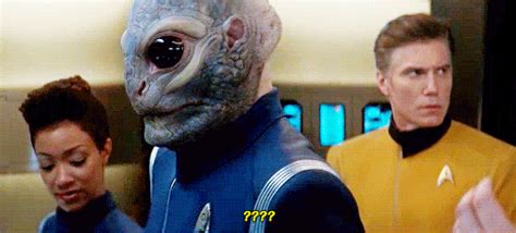 Star Trek: Discovery Season 2 blooper scene (DVD...: Anson Mount Daily