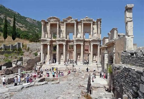 Ruinas de la Antigua Ciudad de Éfeso ~ Ephesus Breeze