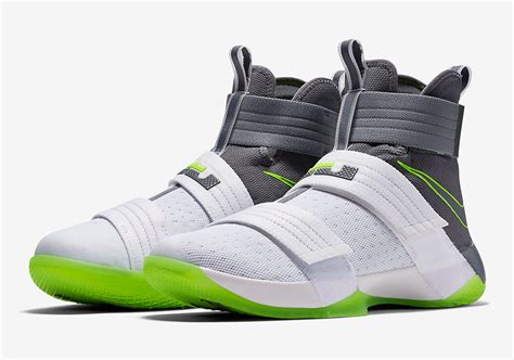 Nike LeBron Soldier 10 Dunkman 844379-103 | SneakerNews.com