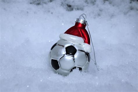 Christmas Gifts for Football Lovers | Football Fan Gifts