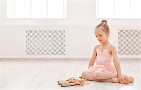 What is the best age for my child to start on ballet classes? – Young Dancers Academy