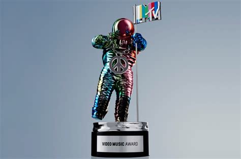 2017 MTV VMAs Reveal New Way to Vote for Best New Artist on Twitter ...