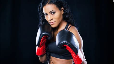 Top 10 Best Female Boxers of All Time