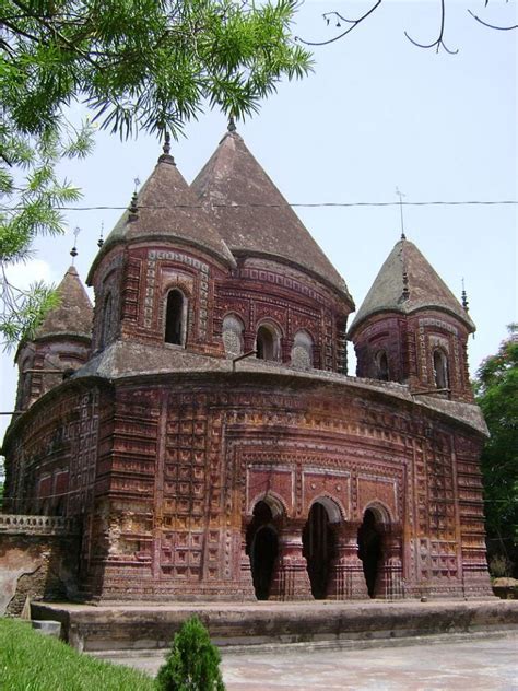 ARCHITECTURE OF WEST BENGAL - THE ANAMIKA PANDEY