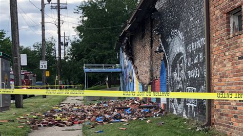 George Floyd Mural In Ohio Collapses After Lightning Strike - CBS Pittsburgh