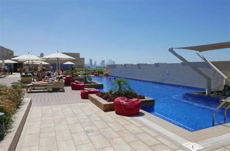 Hotel review: Metropolitan hotel Dubai (UA) - Travel with Anda