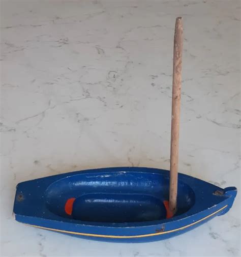 ANCIENNE PETITE BARQUE, voilier en bois - bateau - jeux - jouets - art déco EUR 19,00 - PicClick FR