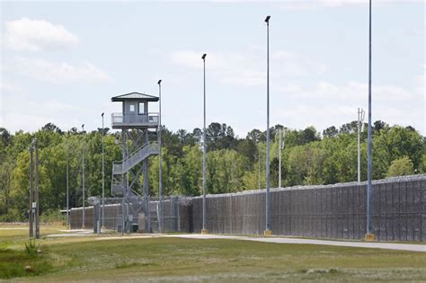 Seven Inmates Die in Hours-long South Carolina Prison Fights in US