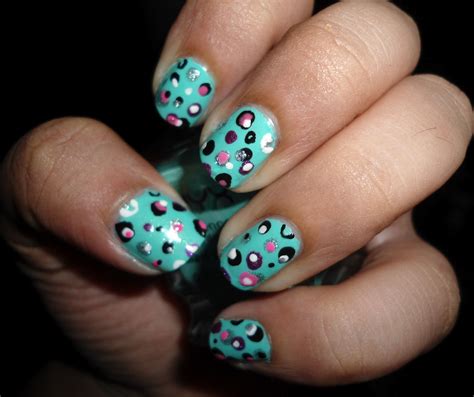 The Beauty and the Cheap: Cute Nails Lets Share Nail Art Challenge! Day 1