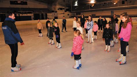 Silhillians get their skates on at borough ice rink - The Solihull Observer