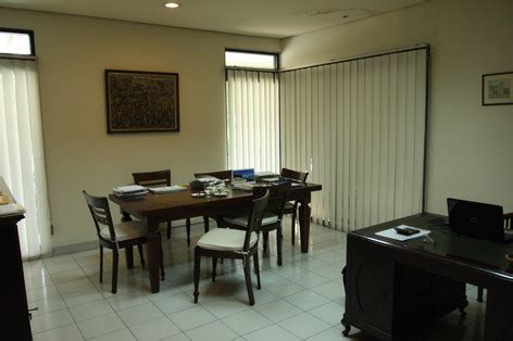 Bangunan Arsitektur Modern | Kantor di Kemang | Konsultan Arsitek Rumah