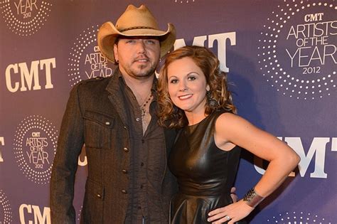 Jason Aldean Issues a Statement About His Divorce