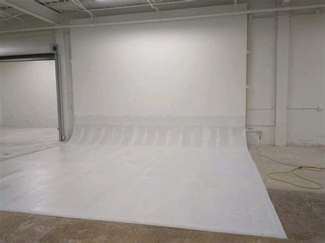 Cyclorama Wall Construction for GoPuff