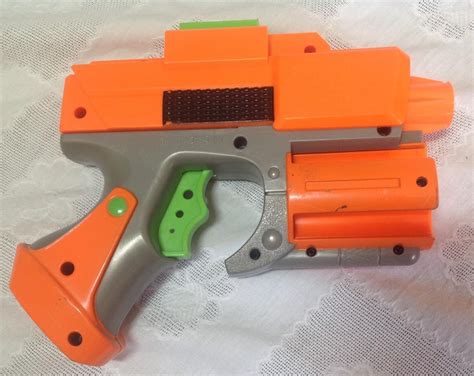 Nerf N-Strike Vulcan EBF-25 Dart Blaster 25-round belt and Nerf Strike Handgun - Dart Guns ...