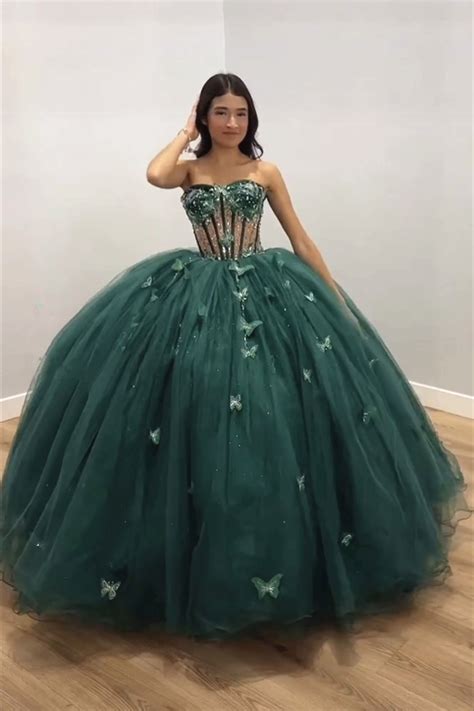 Emerald Quince Dress With Butterfly | Quince dresses, Quinceanera ...