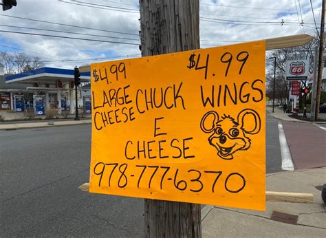 LARGE CHEESE CHUCK WINGS E CHEESE : r/dontdeadopeninside