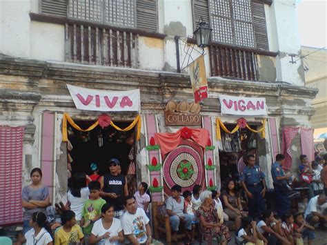 The unknown spotter: Viva Vigan Festival of the Arts : A Colourful Side trip