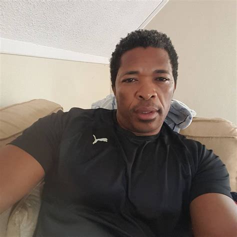 Biography of Makhaya Ntini: Age, Early Life, Net Worth & Career - South Africa Portal