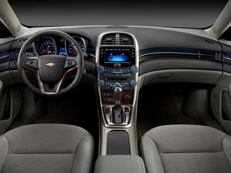 2013 Chevrolet Malibu Pictures: Eco interior | U.S. News & World Report