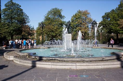 Free Old Montreal Walking Tour | Free Montreal Tours