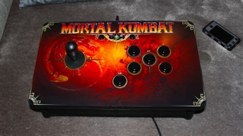 Hands-on with the Mortal Kombat arcade stick: you know, for the fans | Ars Technica