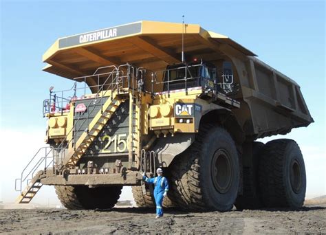 Top 5 World’s Biggest Mining Dump Trucks | iseekplant