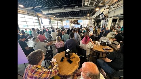 Fans pack Springfield sports bar to hear stadium renovation pitch from Jaguars president - YouTube