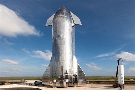 Interplanetary Travel To Soon Become A Reality? SpaceX Unveils Starship Rocket To Fly People To ...