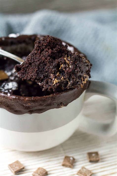 Microwave Chocolate Mug Cake - A deliciously moist and fluffy chocolate ...