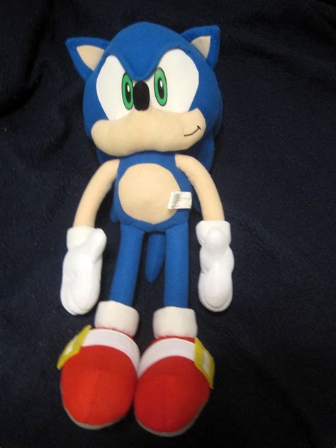 Jumbo Sonic the hedgehog plush by GE - a photo on Flickriver