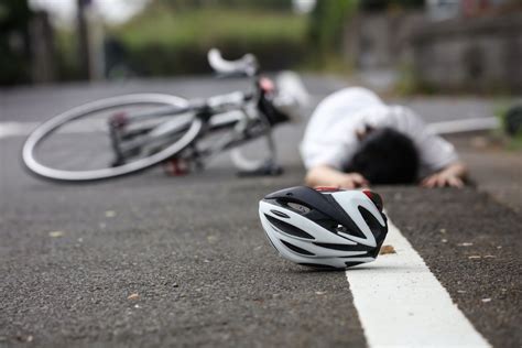 How Do Helmets Impact a Bicycle Accident Settlement? | Bogin, Munns & Munns P.A.